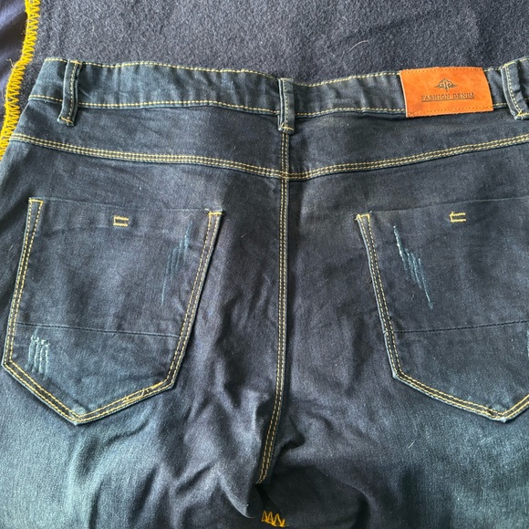 Fashion Denim Jeans - Picture 1 of 4